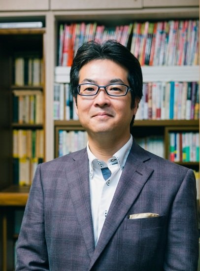 河合氏顔写真 本部HP用.jpg